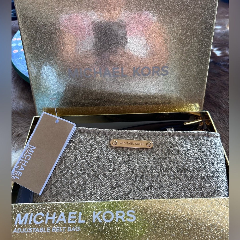 New Authentic Michael Kors Adjustable Belt Bag